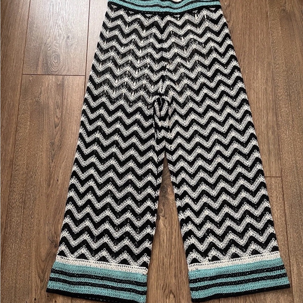 Zara Women's Zigzag Patterned Pants - Black, White, and Blue